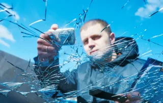Auto Glass Repair Near Me – Certified professionals performing windshield repair